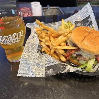 Lil Beaver Brewery - Breweries Near Me - Bloomington, Illinois