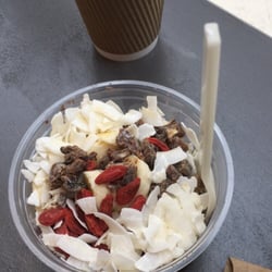Viva Acai - Matcha latte and really nice acai bowl