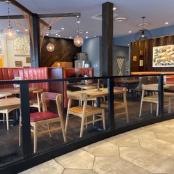 Nando's Peri-Peri - Nandos place!