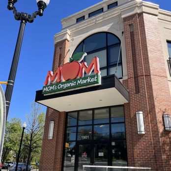 MOM's Organic Market - the front of the building - Organic Stores Near Me - Arlington, Virginia MOM's Organic Market - the front of the building - Organic Stores Near Me - Arlington, Virginia