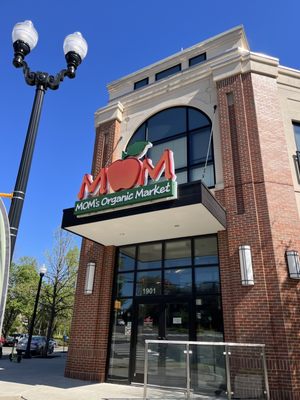 MOM's Organic Market by null