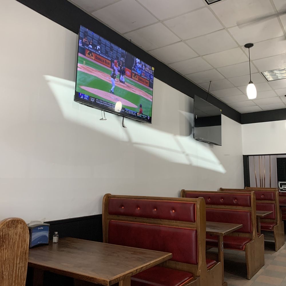 Huarache King - Great location to watch a game or for family events. Offers   Plenty of entertainment options pool tables and footbolito machine. - Mexican Near Me - King City, California
