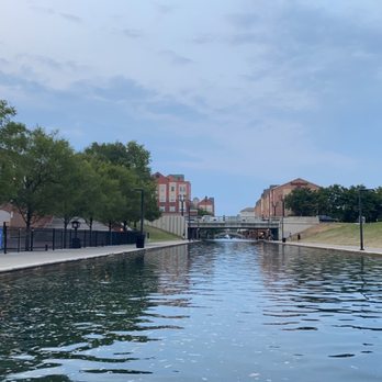 Old World Gondoliers - Tours Near Me - Indianapolis, Indiana Old World Gondoliers - Tours Near Me - Indianapolis, Indiana