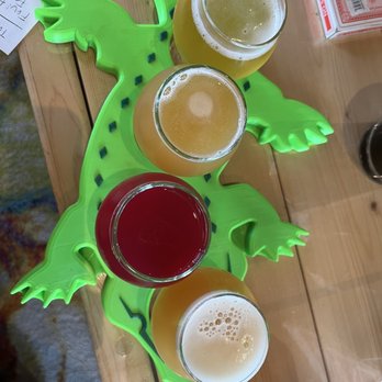 Vibes Brews - Beer flight - Breweries Near Me - Lauderhill, Florida Vibes Brews - Beer flight - Breweries Near Me - Lauderhill, Florida