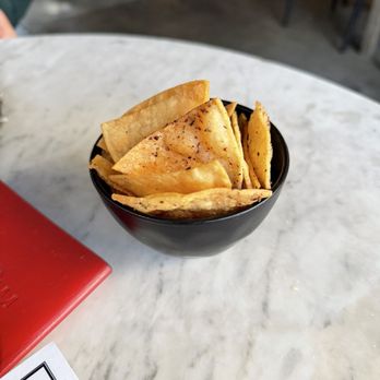 Momed - Complimentary pita chips - Mediterranean Near Me - Los Angeles, California Momed - Complimentary pita chips - Mediterranean Near Me - Los Angeles, California