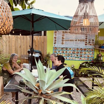 Malai Thai - Nice and relaxing outdoor seating. - Thai Near Me - Haleiwa, Hawaii