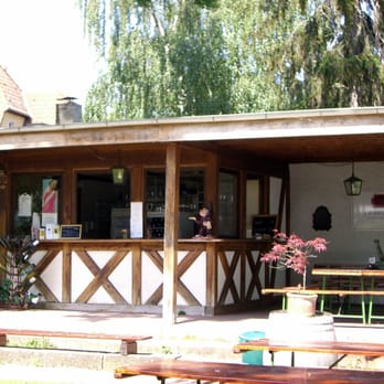 J. B. Becker Weinbau / Weinhandel OHG - Verkaufspavillion - Wineries Near Me - Walluf, HE