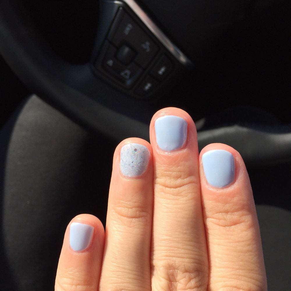 No chip , sky blue color with sparkle .