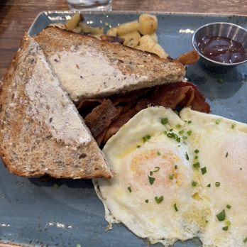 First Watch - Breakfast & Brunch Near Me - Chantilly, Virginia
