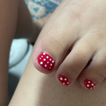 Pretty Q Nails & Spa II - Dead skin left of big toes - Nail Salons Near Me - Buckeye, Arizona Pretty Q Nails & Spa II - Dead skin left of big toes - Nail Salons Near Me - Buckeye, Arizona