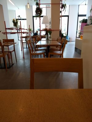 Elaine’s Deli by null