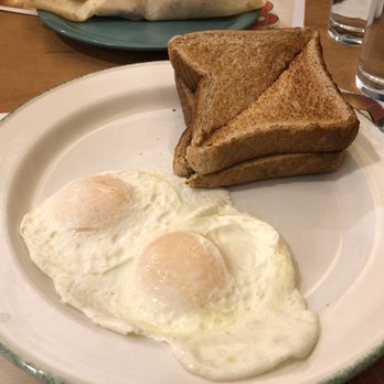 Cora's Breakfast & Lunch - Breakfast & Brunch Near Me - Mississauga, Ontario