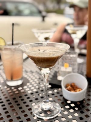 DrYnk Bar & Lounge by null