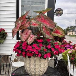 Lolas Floral Boutique
