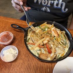 Mamaw's Cafe & Catering - Cody's Platter