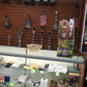 Hookah Hookah Smoke Shop - Lots of options - Tobacco Shops Near Me - Tampa, Florida