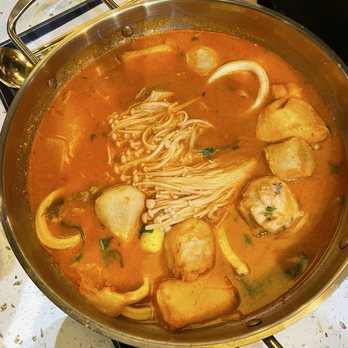 Big Way Hot Pot - Tom yum broth - Hot Pot Near Me - Richmond, British Columbia