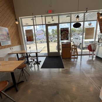 Pokeworks - Seating area - Poke Near Me - Houston, Texas