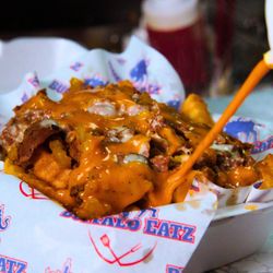 Buffalo Eatz - Buffalo chicken stinger fries (tender bites on top of loaded steak fries!!)