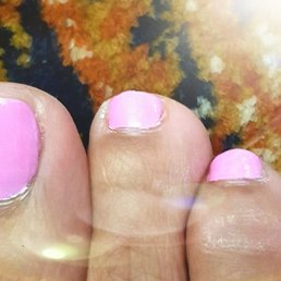 This pic is after a week! Sorry if my toes look dry and mangled. Polish is still on! This pic is after a week! Sorry if my toes look dry and mangled. Polish is still on!