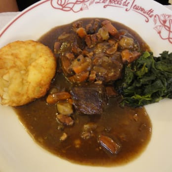 Les Noces de Jeannette - Boeuf Bourguignon - French Near Me - Paris, 75 Les Noces de Jeannette - Boeuf Bourguignon - French Near Me - Paris, 75