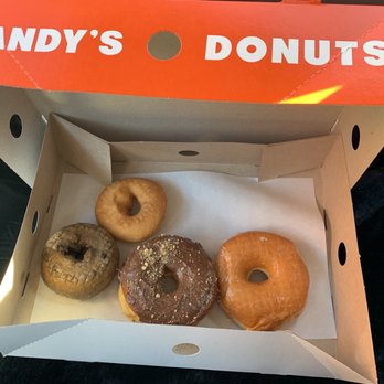 Randy's Donuts - Blueberry Cake Donut, Plain Cake Donut, Nutella Raised Donut, Glazed Raised Donut - Donuts Near Me - Costa Mesa, California Randy's Donuts - Blueberry Cake Donut, Plain Cake Donut, Nutella Raised Donut, Glazed Raised Donut - Donuts Near Me - Costa Mesa, California