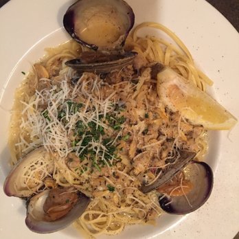 Amici Italian Grill - Linguine with clam sauce - Italian Near Me - Middletown, Connecticut Amici Italian Grill - Linguine with clam sauce - Italian Near Me - Middletown, Connecticut