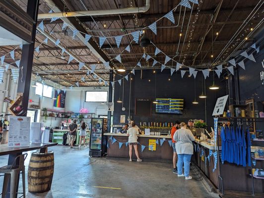 Wild Heaven Beer: West End Brewery & Gardens by null