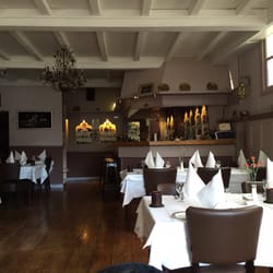 Taste Of India Akbar - Looking to the bar and kitchen from my seating point