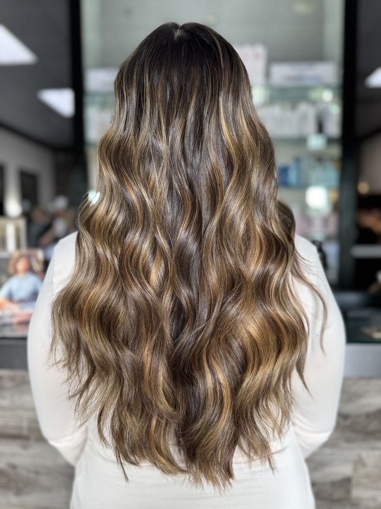 Hairby_toriia Logo