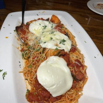 Moretti's Ristorante and Pizzeria - Angel Hair Pomodoro - Italian Near Me - Chicago, Illinois