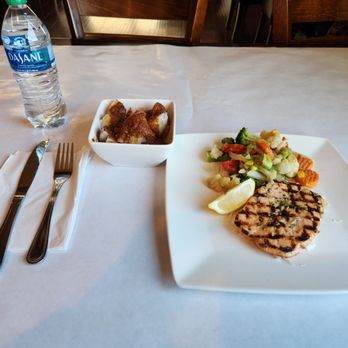 Crab Avenue - Grilled Salmon, Sautéed Veggies, and Roasted Potatoes - Seafood Near Me - Glendale, California Crab Avenue - Grilled Salmon, Sautéed Veggies, and Roasted Potatoes - Seafood Near Me - Glendale, California
