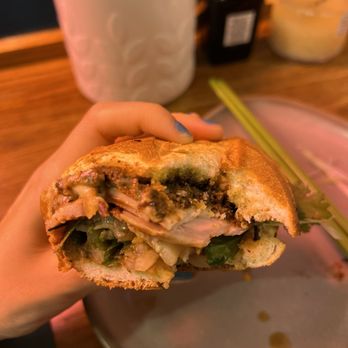 kêu - Vietnamese Near Me - London, XGL