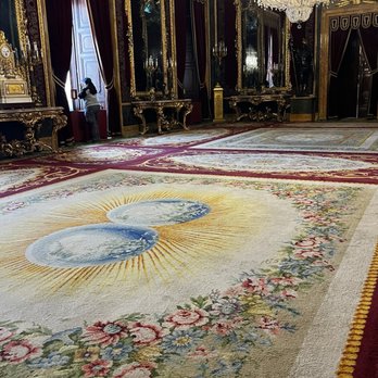 Palacio Real de Madrid - Landmarks & Historical Buildings Near Me - Madrid, M