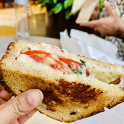 Beecher's Handmade Cheese - Flagship - Basil & Tomato