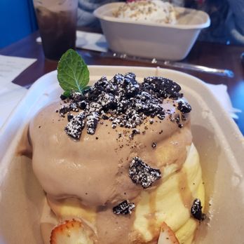 Motto Tea Cafe - Nutellamisu Mousse Souffle pancakes - Desserts Near Me - Pasadena, California
