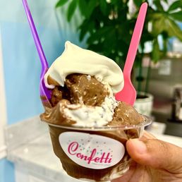Brownie ice cream & cookie dough Brownie ice cream & cookie dough
