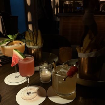 Melrose - Cocktail Bars Near Me - Houston, Texas