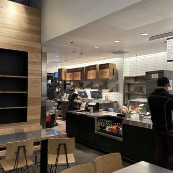 Chipotle Mexican Grill - Serving from other line - Fast Food Near Me - Las Vegas, Nevada Chipotle Mexican Grill - Serving from other line - Fast Food Near Me - Las Vegas, Nevada