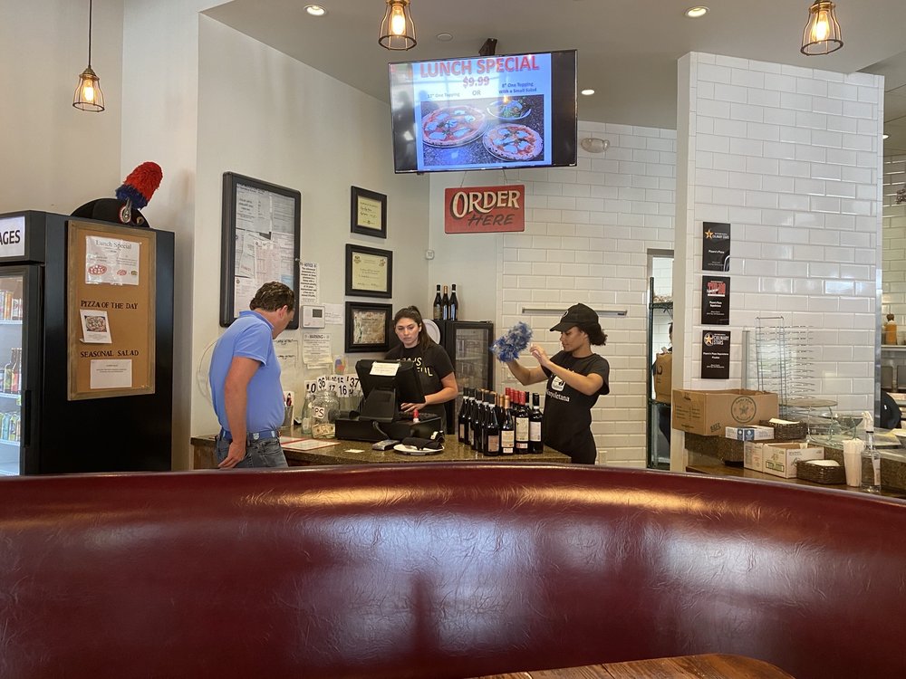 Pizaro's Pizza Napoletana
