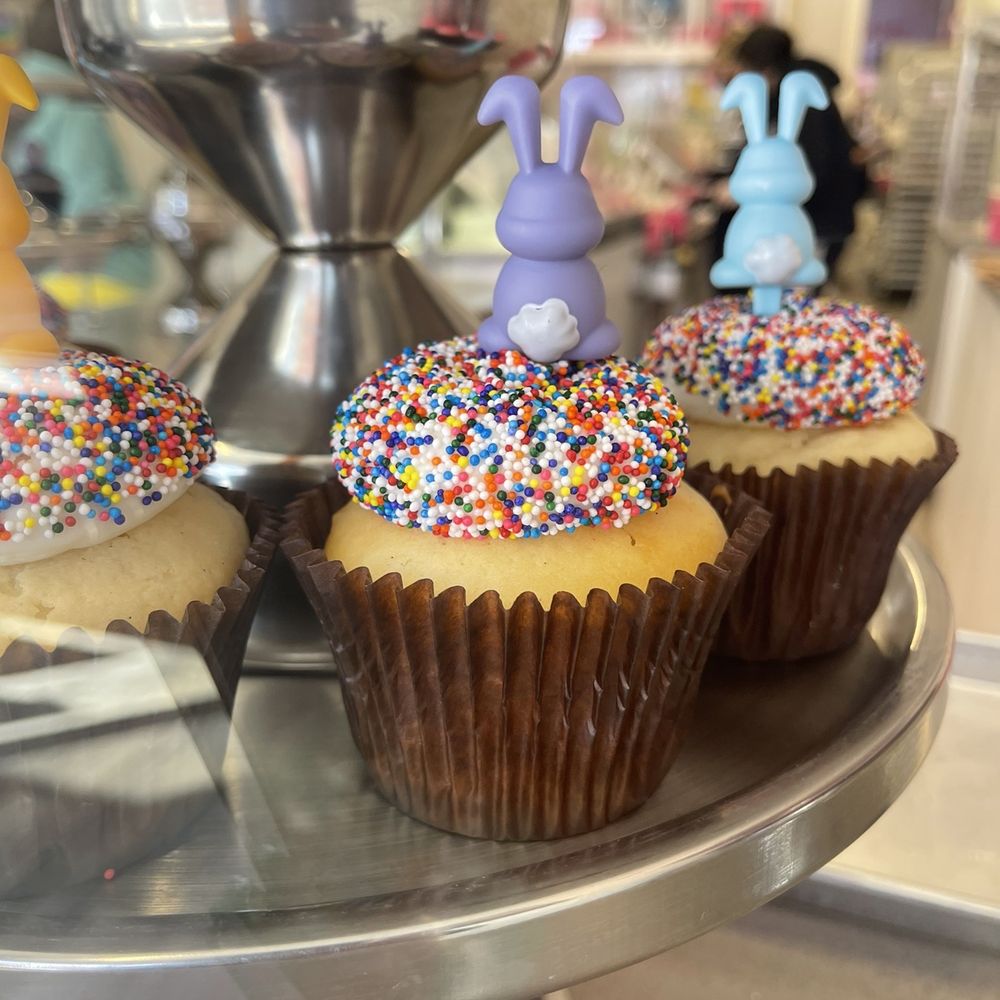 Smallcakes - Syosset - Cupcakes Near Me - Syosset, New York Smallcakes - Syosset - Cupcakes Near Me - Syosset, New York