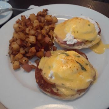 Beach Plum Kitchen - Eggs Benedict - New American Near Me - Carlsbad, California Beach Plum Kitchen - Eggs Benedict - New American Near Me - Carlsbad, California