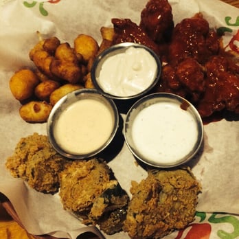Chili's - Appatizer .... Pickles .. Boneless wings... Cheese - American Near Me - Jacksonville, Arkansas