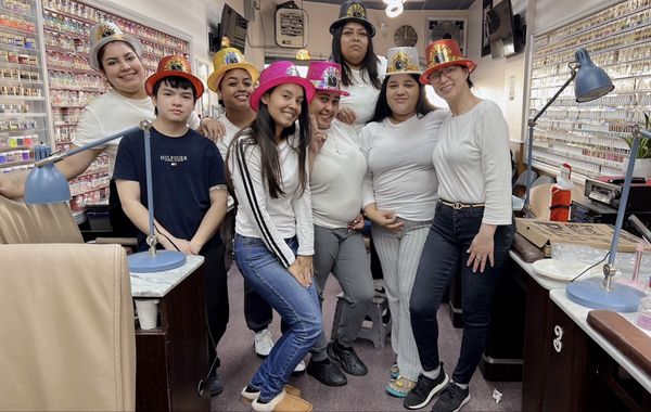 Tonys City Nails Salon