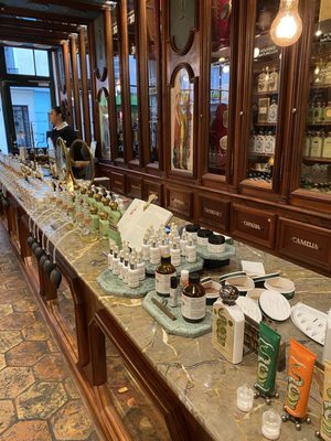 Officine Universelle Buly 1803 by null