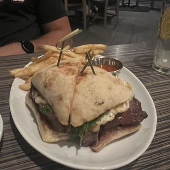 VUE Bar + Restaurant - Flat Iron Steak Sandwich - Delicious! - Bars Near Me - Long Beach, California