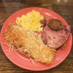 The Rusty Bike Cafe - Hashbrowns, eggs, ham, bacon and sausage