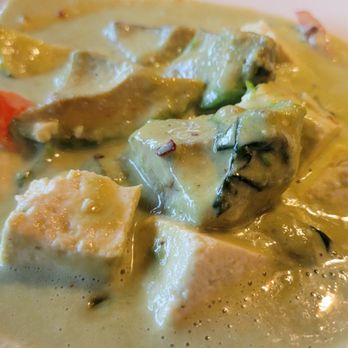 Bangkok Basil - Avocado Curry with Tofu, 4-star spicy, $19.95 - 4.5 Stars - Thai Near Me - Redmond, Washington