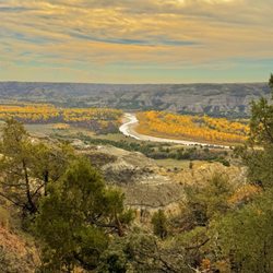 Theodore Roosevelt National Park - Stunning view of the Missouri River inside Theodore Roosevelt National Park