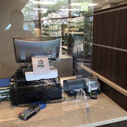 Henry Ford Pharmacy - Troy - Pickup window